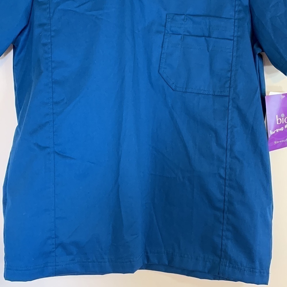NWT. BIO Stretch Men’s Medium Ultimate V Neck Scrub Top. - Picture 6 of 9